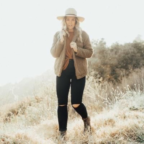 Carly Jean Los Angeles Jackets & Blazers - NWT CJLA “Big Sur” Sherpa Jacket